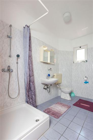 Apartment A1, for 5 persons