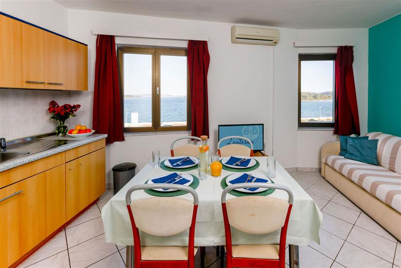 Apartment A2, for 3 persons