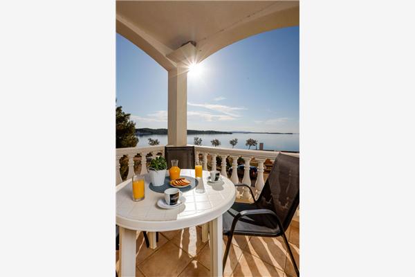 Apartment A4, for 3 persons