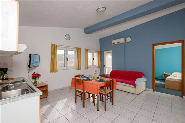 Apartment A8, for 3 persons