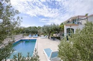 Hus - Bol - ön Brac