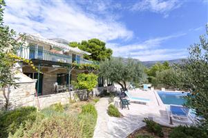 House - Bol - island Brac
