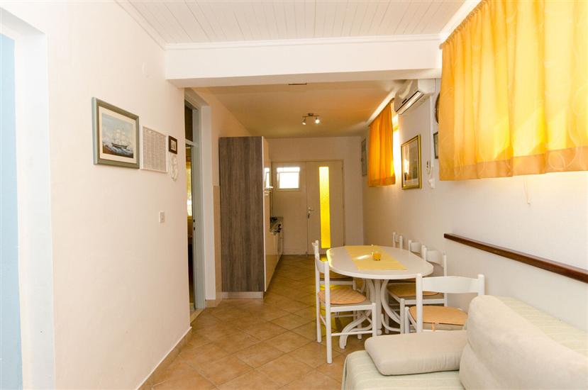 House K1, for 9 persons