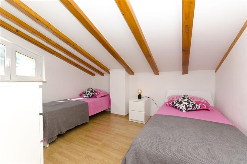 House K1, for 9 persons