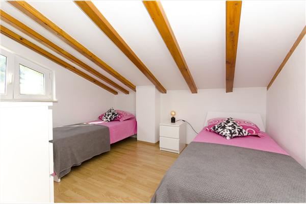 House K1, for 9 persons