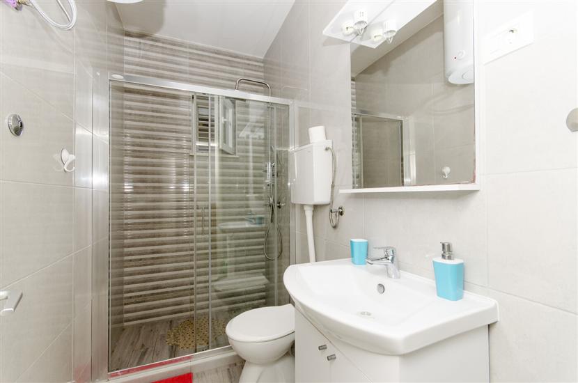 Apartment A1, for 7 persons