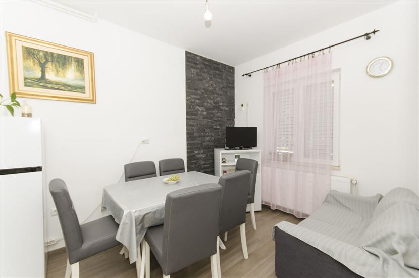 Apartment A1, for 7 persons