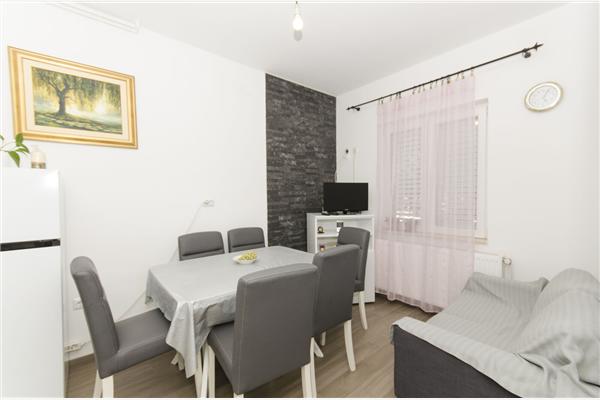 Apartment A1, for 7 persons