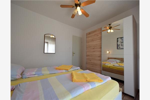 Apartment A2, for 5 persons