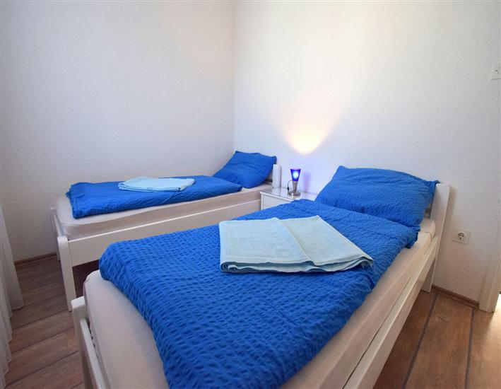 Apartment A2, for 5 persons