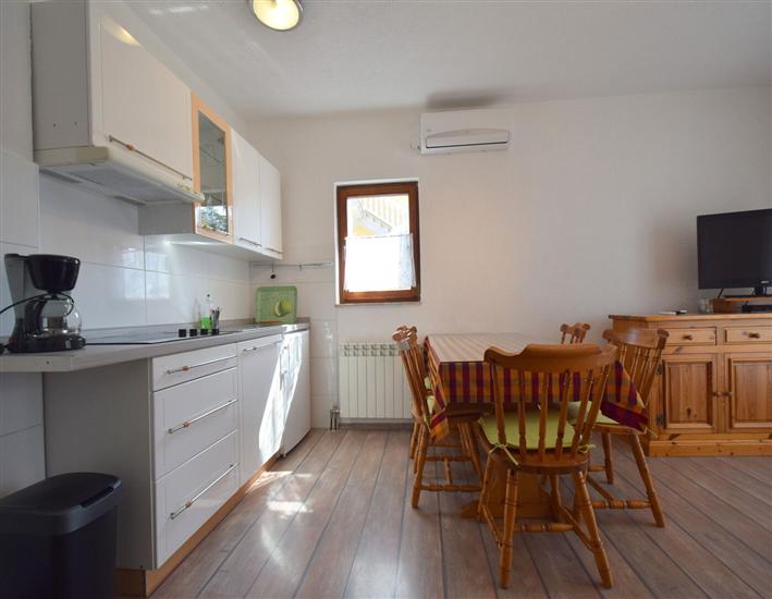 Apartment A2, for 5 persons