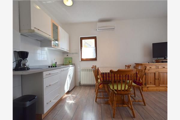 Apartment A2, for 5 persons