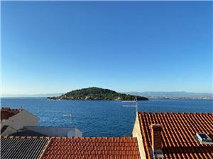 House Roko and Karla Preko - island Ugljan, Size 140.00 m2, Airline distance to the sea 75 m, Airline distance to town centre 200 m