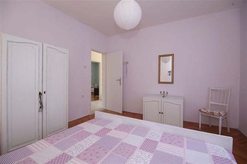 Apartment A1, for 5 persons