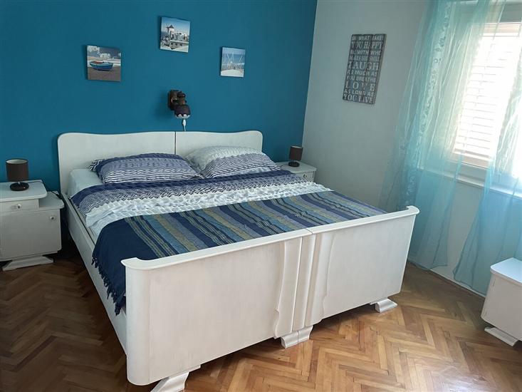 Apartment A1, for 5 persons