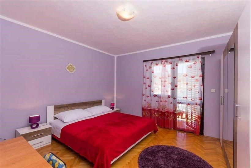 Apartment A1, for 6 persons