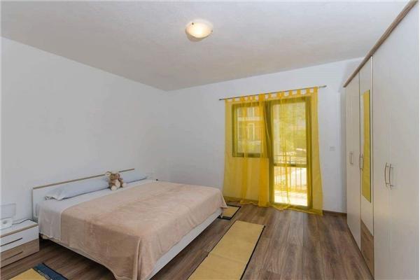 Apartment A1, for 6 persons