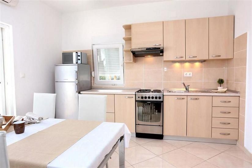 Apartment A1, for 5 persons