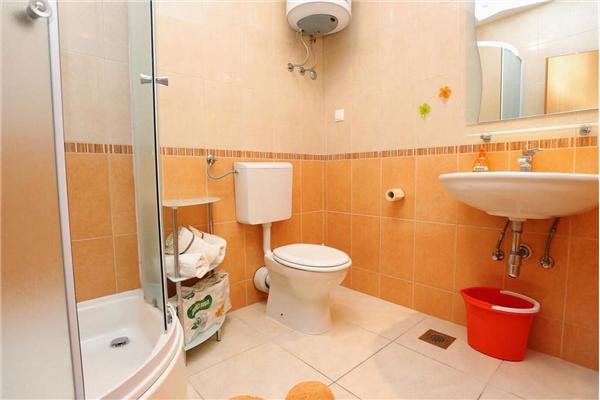 Apartment A1, for 5 persons