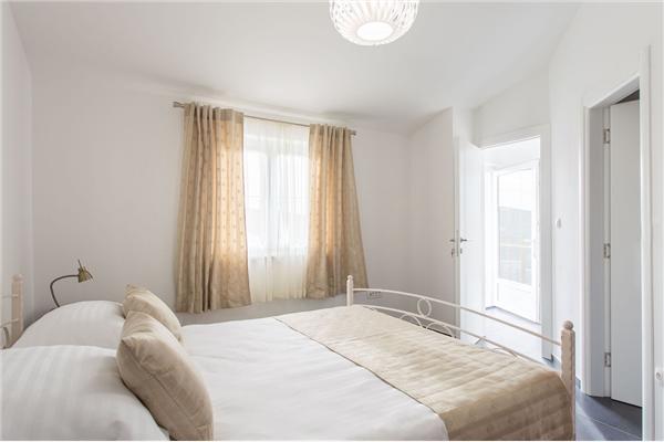 House K1, for 14 persons