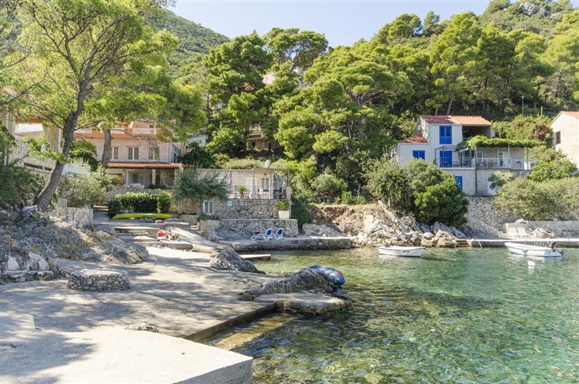 Apartments and Rooms Nike