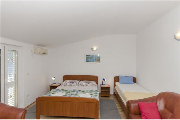 Apartment A2, for 3 persons