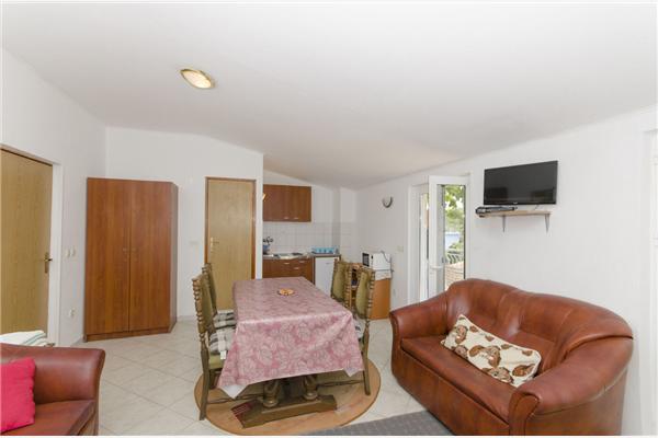 Apartment A2, for 3 persons