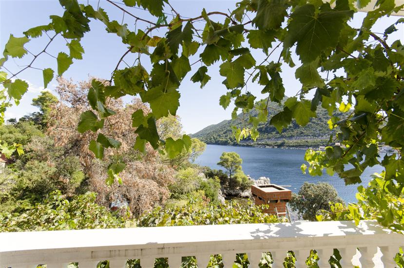 Room S4, for 2 persons