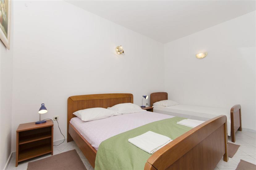 Room S4, for 2 persons