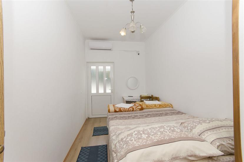 Room S5, for 2 persons