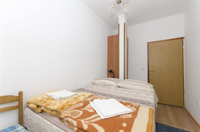 Room S5, for 2 persons