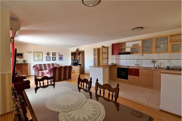 Apartment A1, for 6 persons