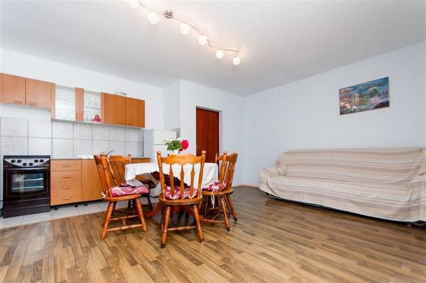 Apartment A1, for 6 persons