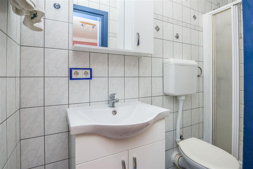 Apartment A1, for 6 persons