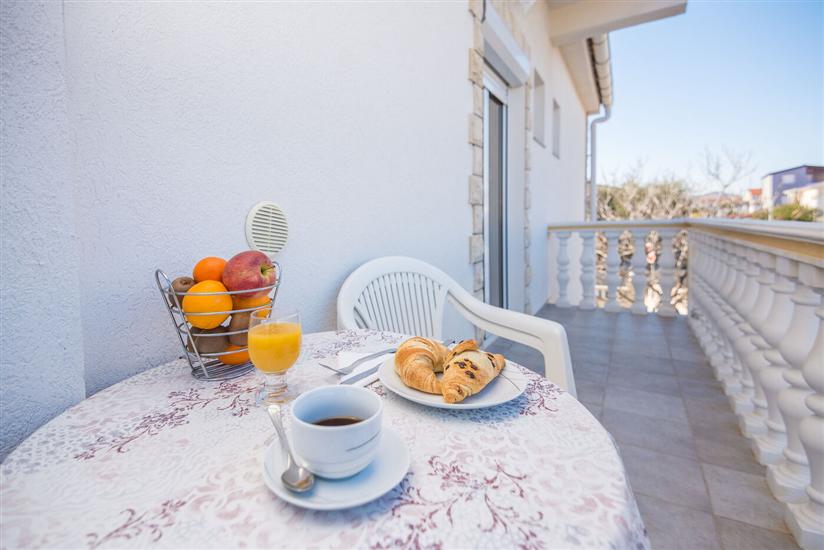 Apartment A1, for 6 persons