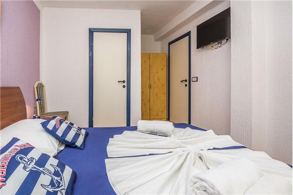 Apartment A1, for 6 persons