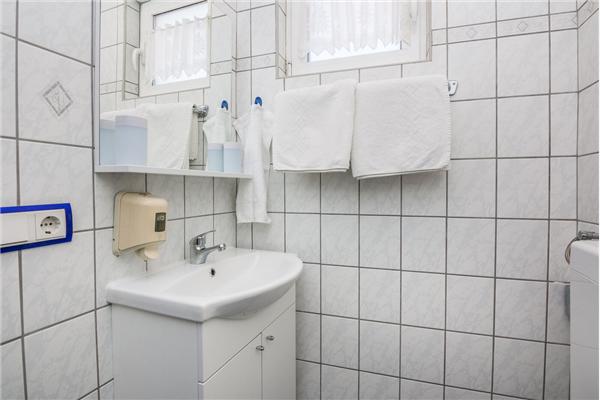 Apartment A1, for 6 persons