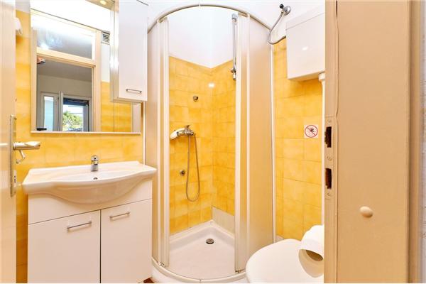 Apartment A2, for 3 persons