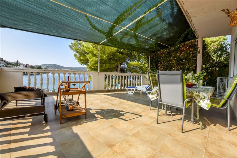 Apartment A1, for 6 persons