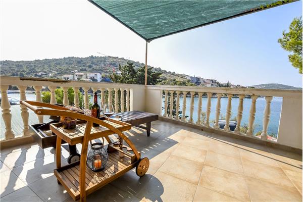 Apartment A1, for 6 persons