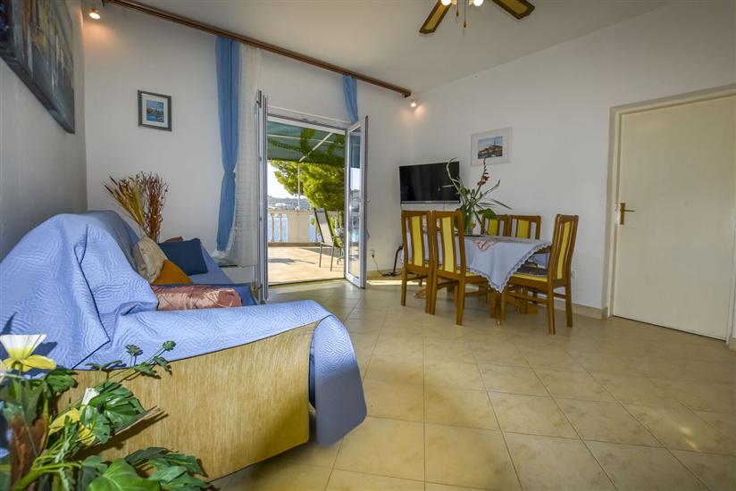 Apartment A1, for 6 persons