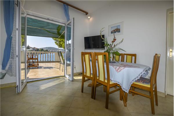 Apartment A1, for 6 persons