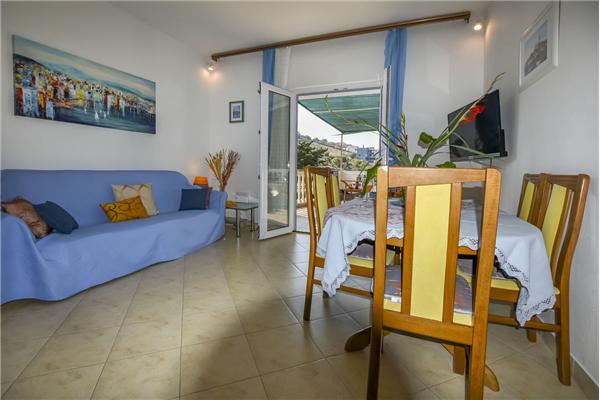 Apartment A1, for 6 persons