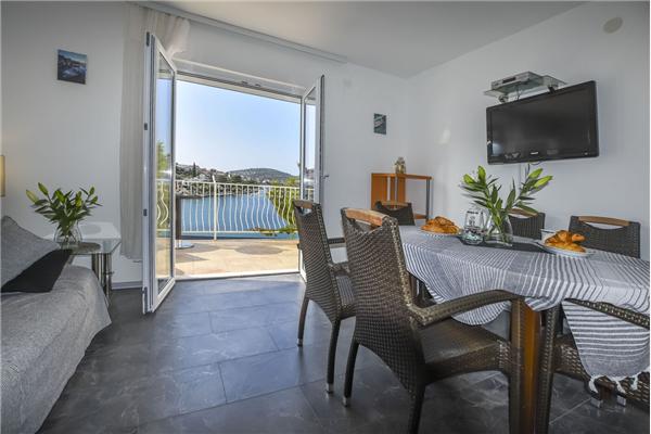 Apartment A2, for 6 persons