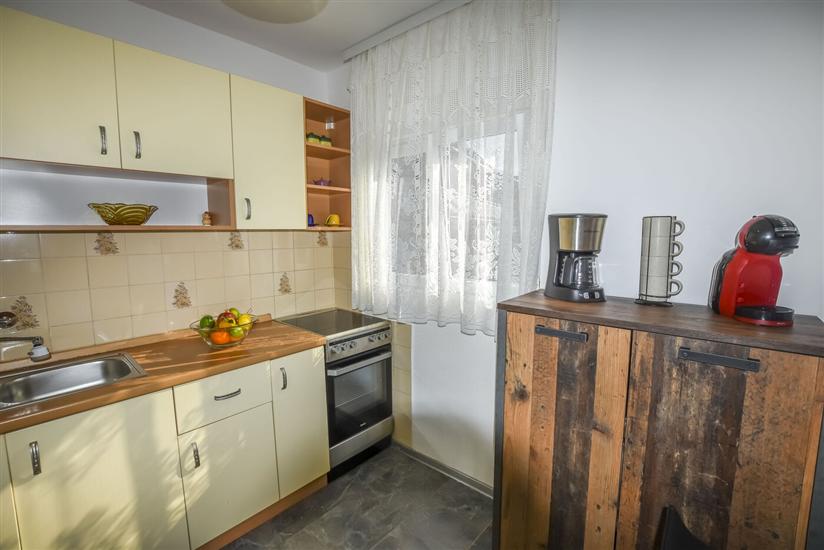 Apartment A2, for 6 persons