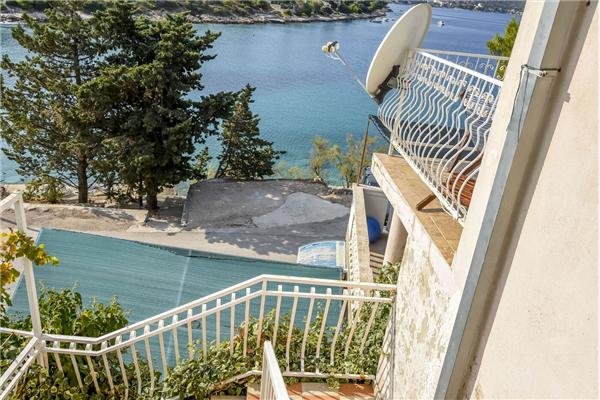 Apartment A2, for 6 persons