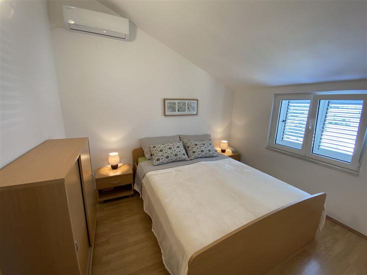 Apartment A4, for 4 persons