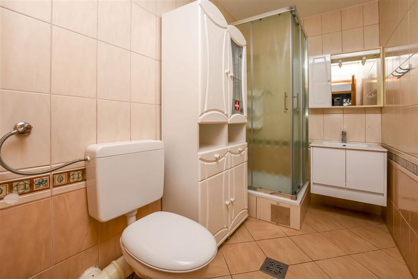 House K1, for 10 persons