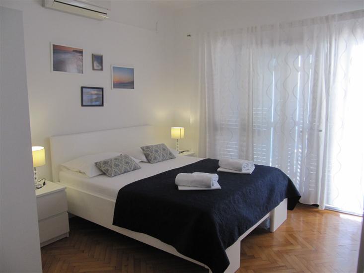Room S6, for 2 persons