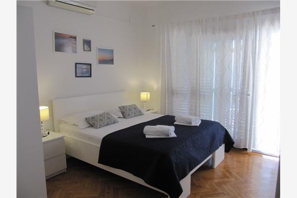 Room S6, for 2 persons